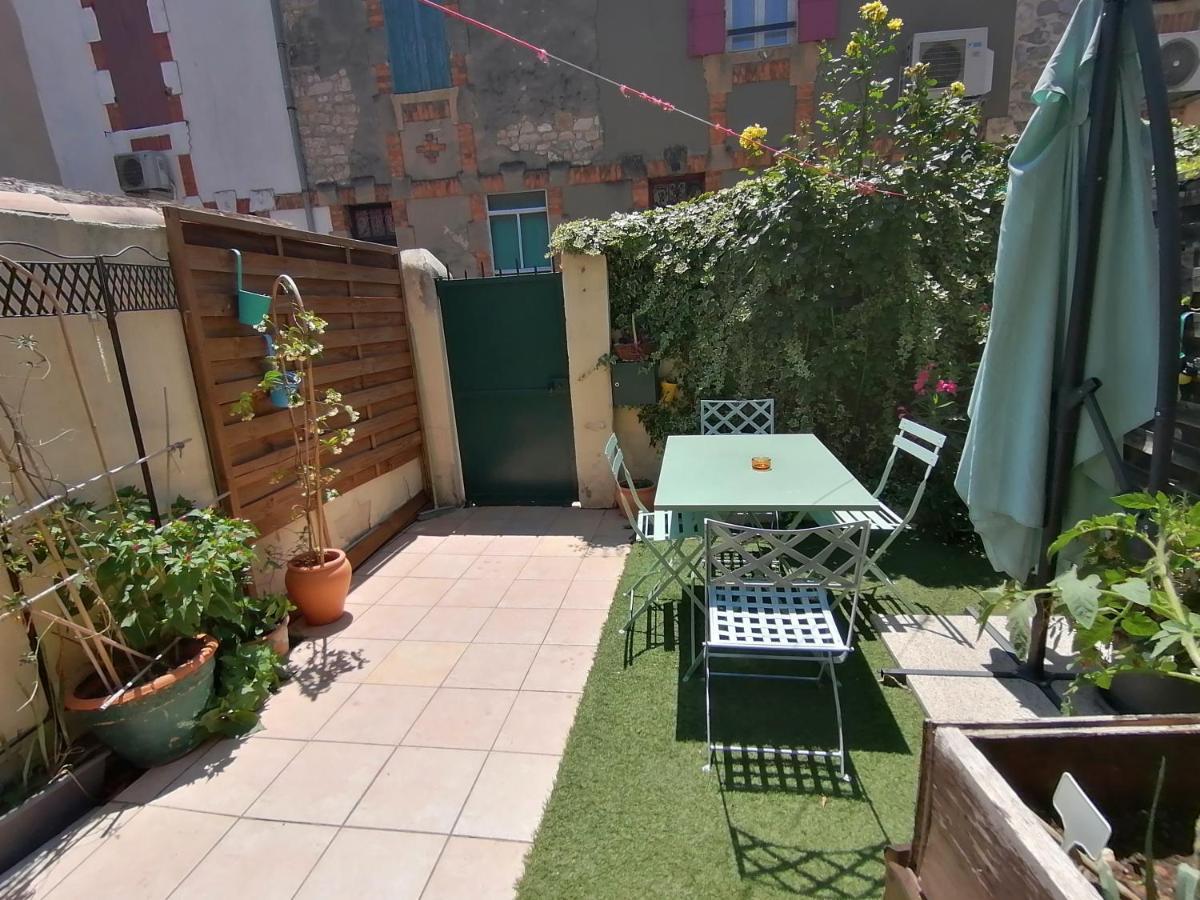 Ferienhaus Jolie Maison Avec Terrasse Au Centre-ville D'arles